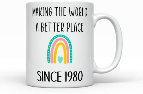Правим света по-добро от 1980 г., е Родена през 1980 Кафеена чаша, 43 г., Подарък за жена на 43-тия рожден ден,