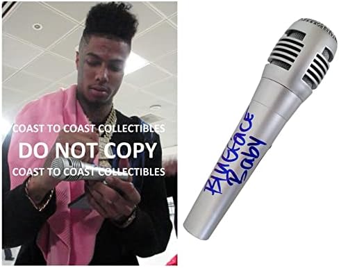 Blueface хип-хоп, рапърът е подписал Микрофон COA точното доказателство, с автограф от звездите на микрофона