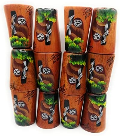 Kal Crafts - Дървена чаша за текила - Ръчно рисувани с участието на ленивца от тропическите гори на Коста Рика